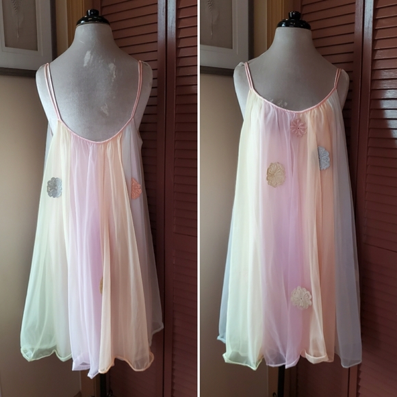 SOLD Vanity FairVintage Rainbow Nylon Peignoir Set - Picture 4 of 8